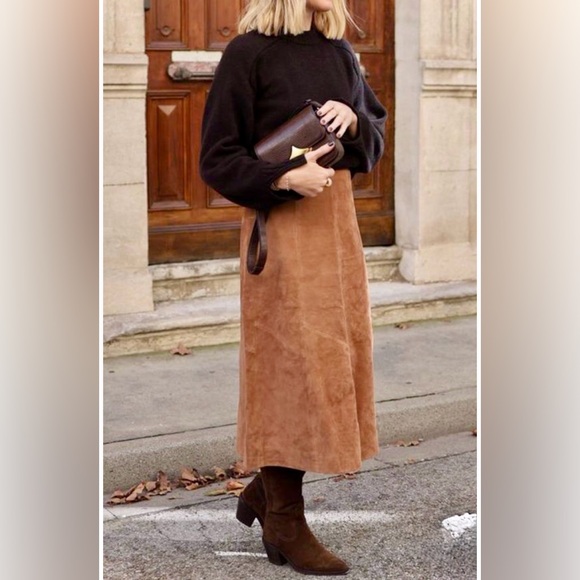 Blassport Dresses & Skirts - Suede A-Line Midi Skirt Women’s 12 — Tan Leather, Pockets